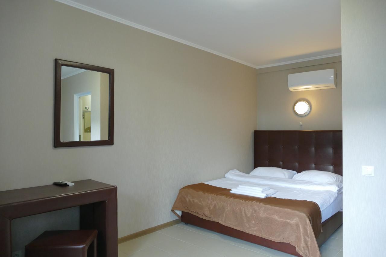 Astoria Comfort Hotel New Athos Exteriör bild