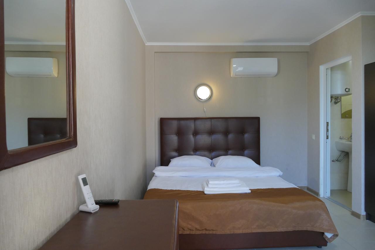 Astoria Comfort Hotel New Athos Exteriör bild