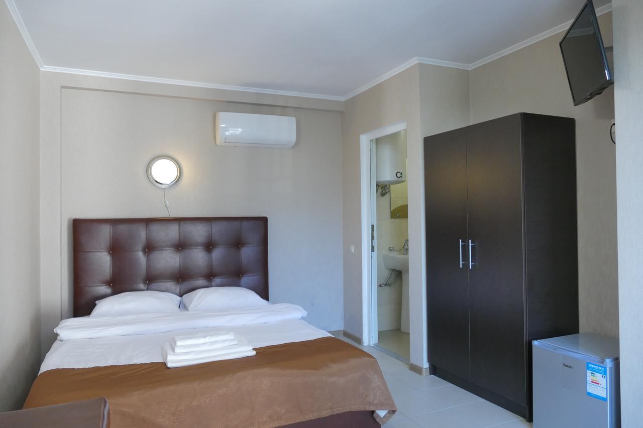 Astoria Comfort Hotel New Athos Exteriör bild